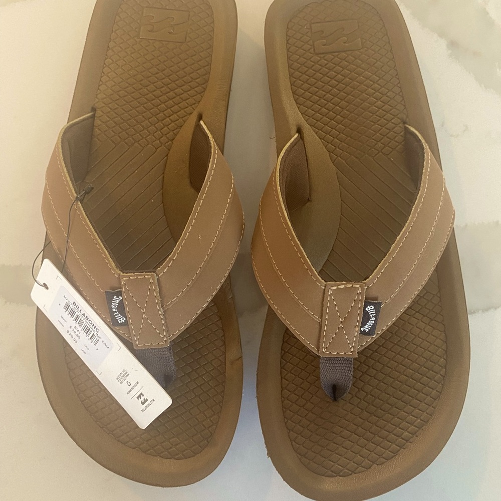 New with tags men’s tan billabong flip-flops. Size 8 men’s